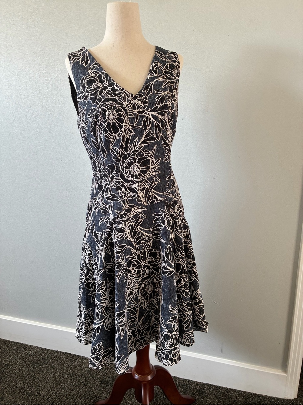 Tommy Hilfiger sleeveless dress sz 6p.